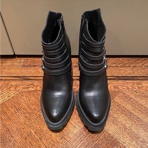Spaziomoda Black Buckle Leather Booties Us 9
